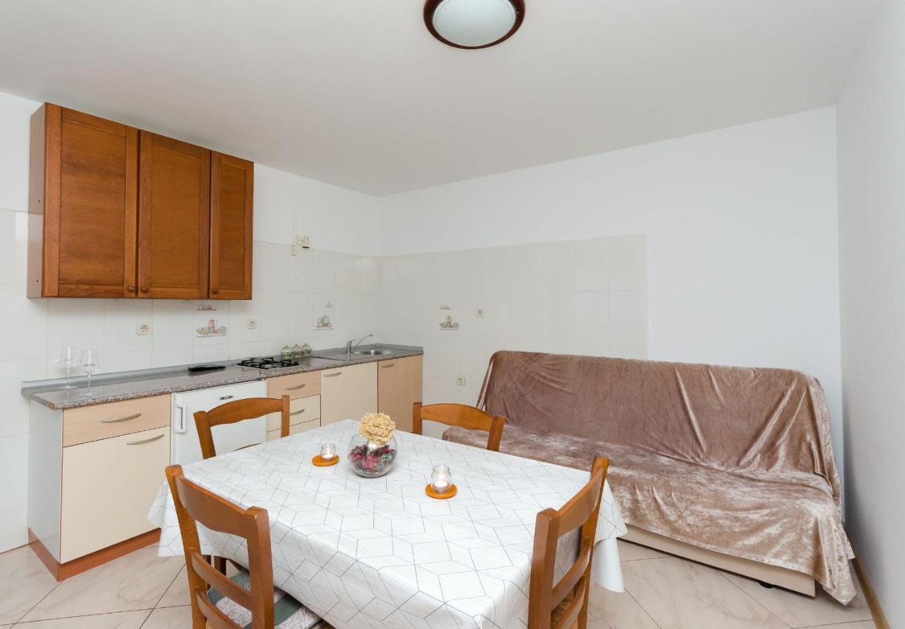 Apartment Zdenko Rovigno Esterno foto
