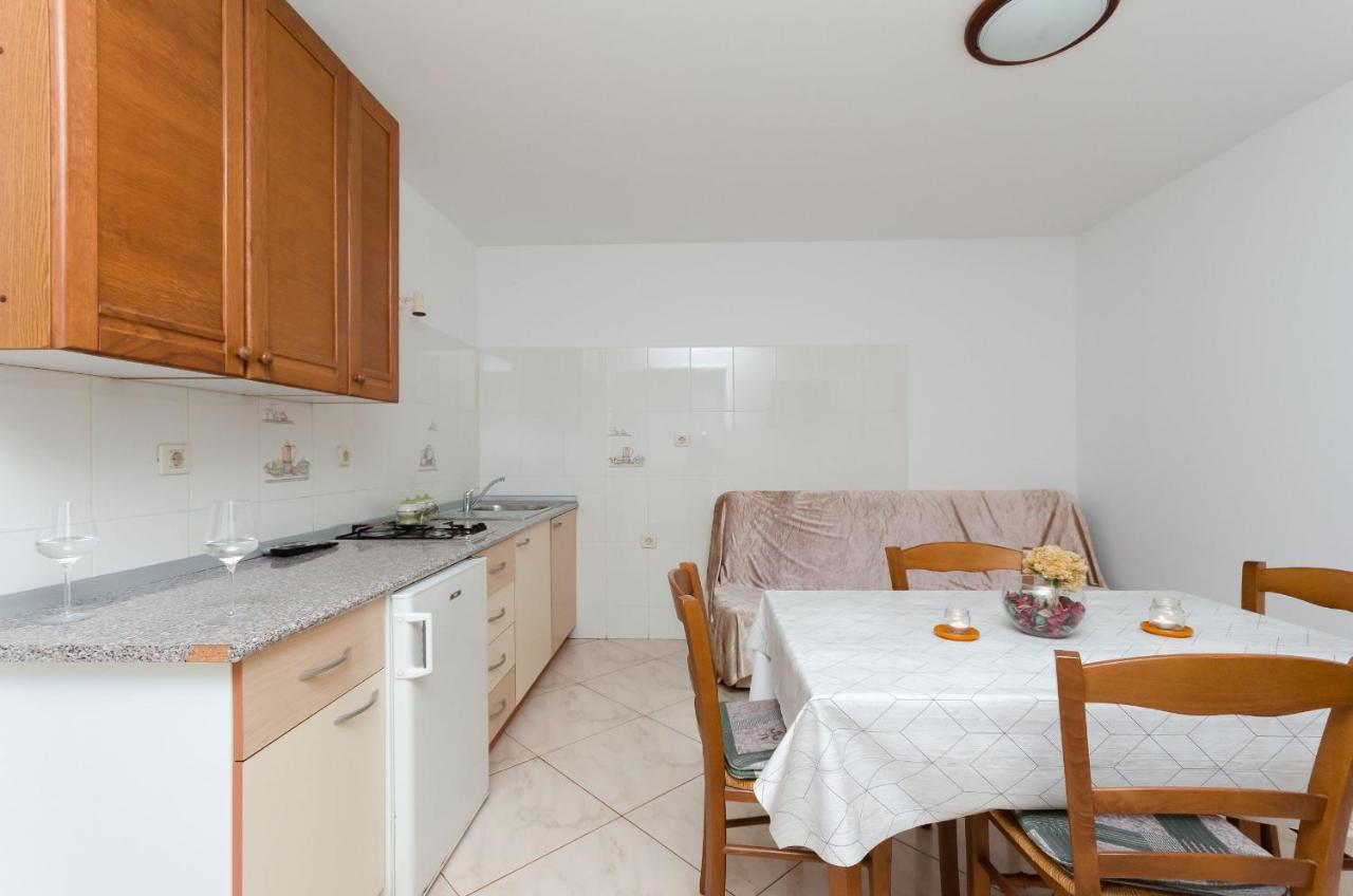Apartment Zdenko Rovigno Esterno foto