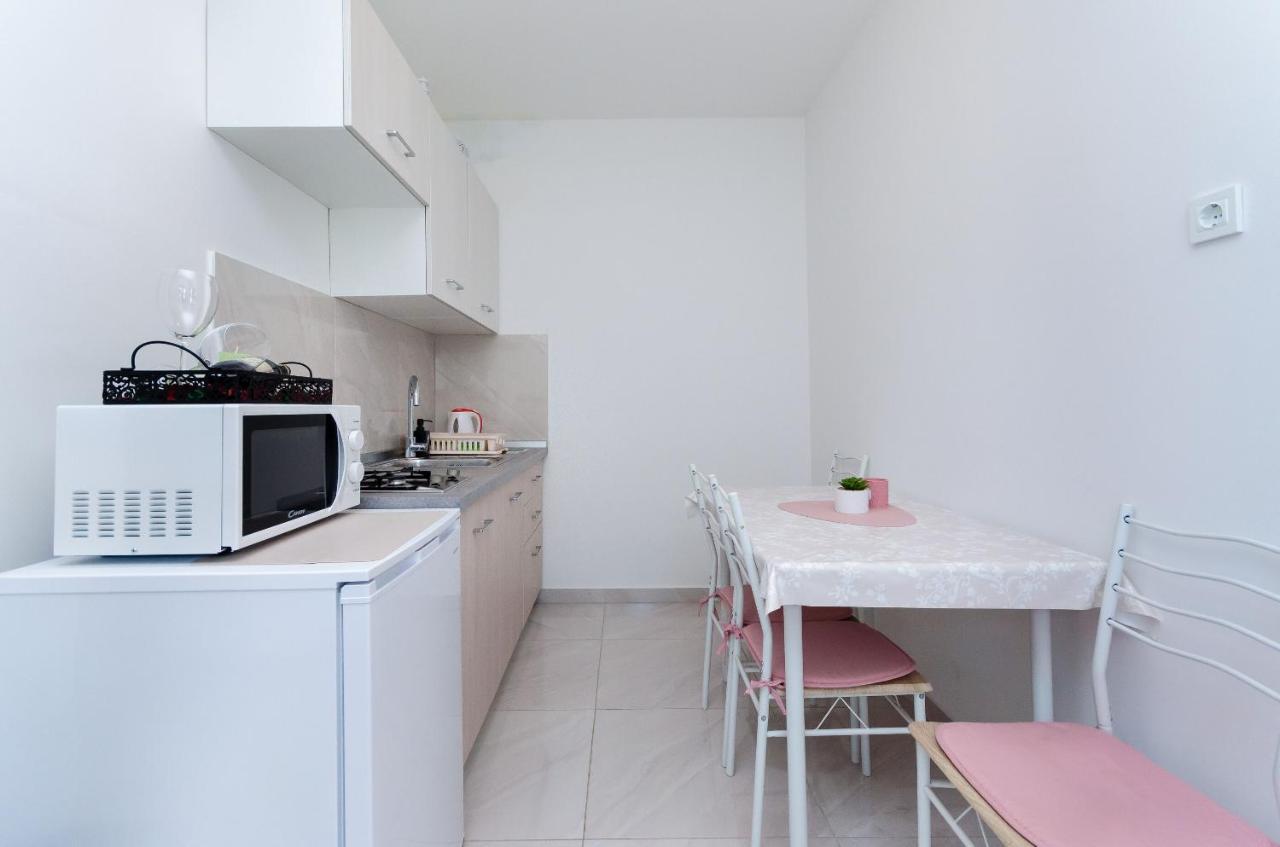 Apartment Zdenko Rovigno Esterno foto