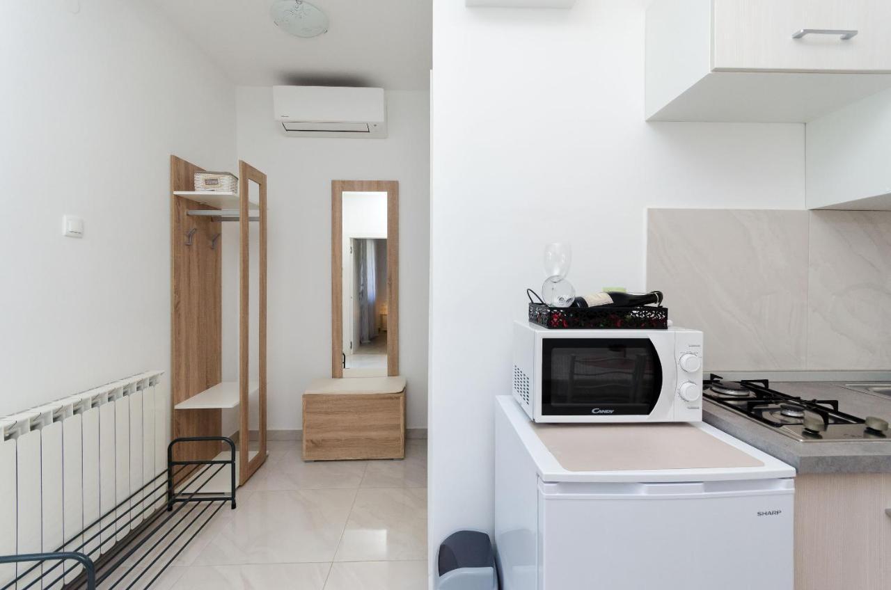 Apartment Zdenko Rovigno Esterno foto