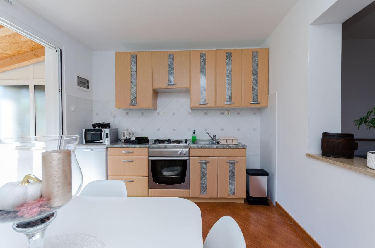 Apartment Zdenko Rovigno Esterno foto