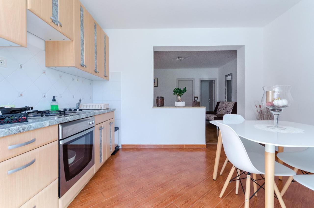 Apartment Zdenko Rovigno Esterno foto