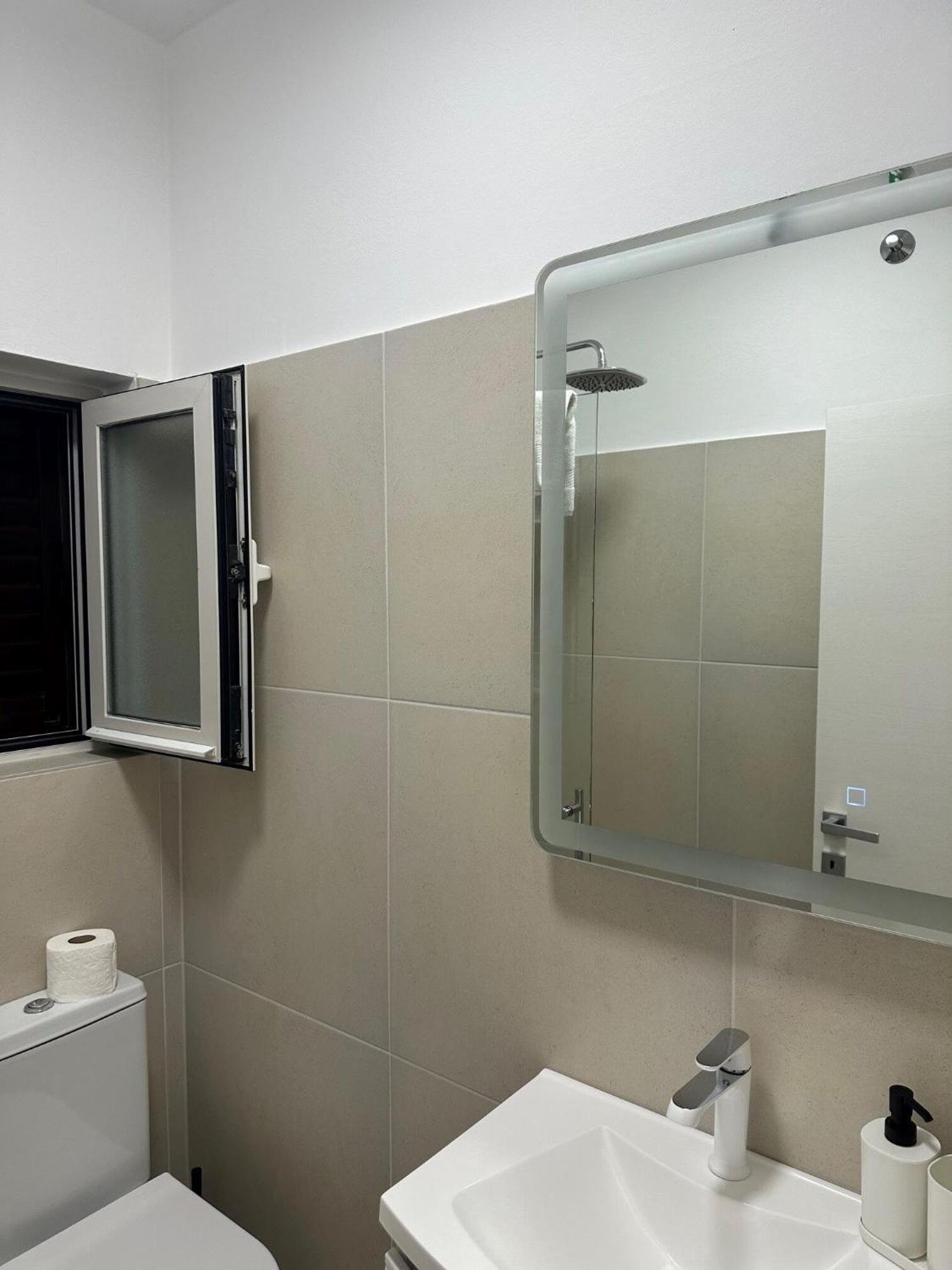 Apartment Zdenko Rovigno Esterno foto